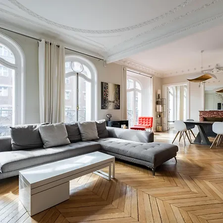 Veeve - Sun-drenched Sophistication Apartment *